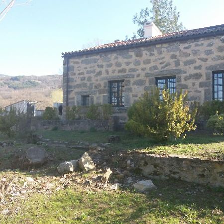 Casa Rural De Benjamin Palencia Villafranca de la Sierra Exterior foto