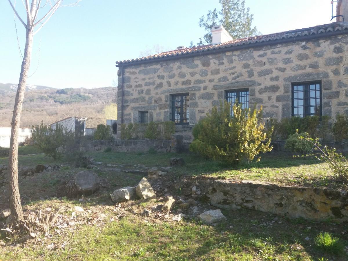 Casa Rural De Benjamin Palencia Villafranca de la Sierra Exterior foto