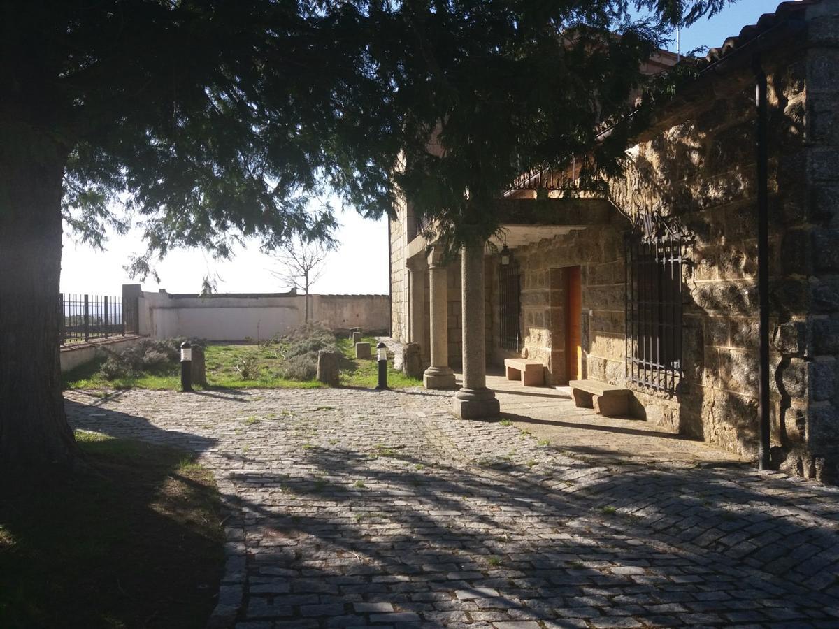 Casa Rural De Benjamin Palencia Villafranca de la Sierra Exterior foto